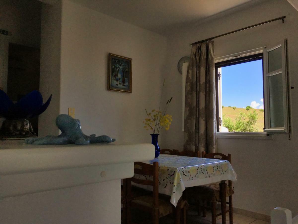Anthoula'S Sea View Apartment Piso Livadi Eksteriør bilde